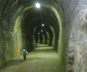 Tunnel de la Diane sur le parcours de la Voie Verte Tunnel de la Diane sur le parcours de la Voie Verte